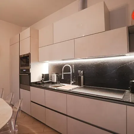 아파트 New - Ponte Vecchio Tower