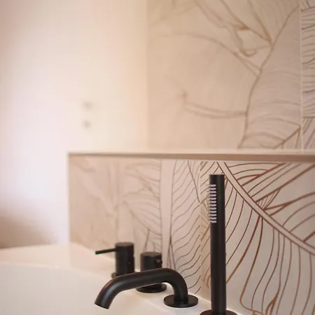 New - Ponte Vecchio Tower