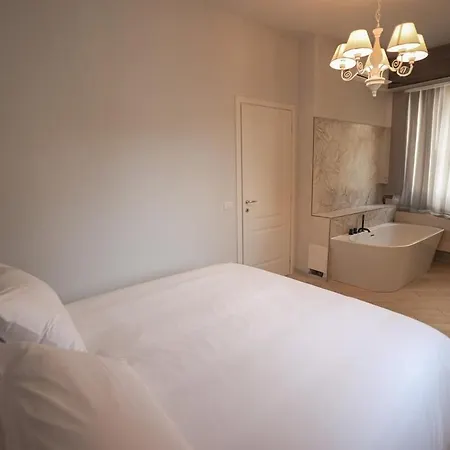 New - Ponte Vecchio Tower *