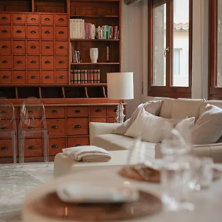 New - Ponte Vecchio Tower * Florens